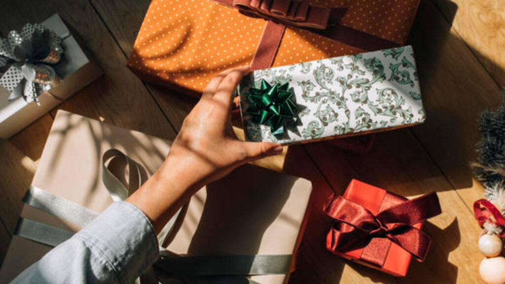 Score Big Savings: Master These 4 Black Friday Shopping Hacks to Supercharge Your Holiday Budget!